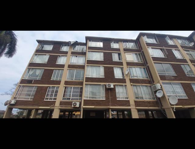 2 BEDROOM FLAT FOR SALE IN WINDERMERE